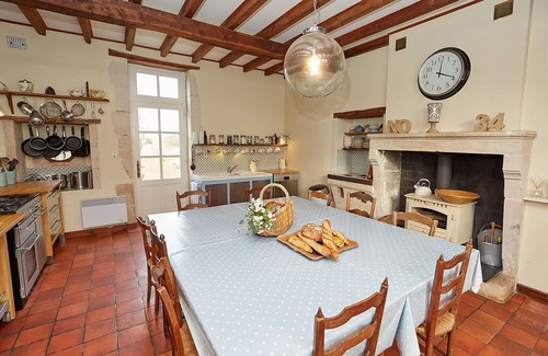 Pouille Other | Stunning, Stylish, Private, 6 Bed, Heated Pool, Gated,