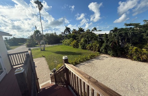 Sugarloaf Shores House | Stunning Sugarloaf, 3 bed house on huge plot to accomodate your RV or boat.