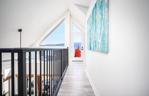 Central Okanagan Cottage | Stunning View at our Gorgeous Cottage Retreat with 3 Decks! Licensed.