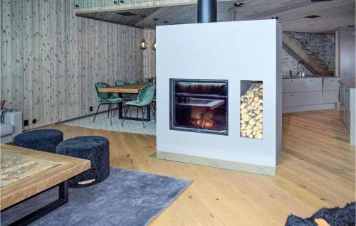 Kamben House | Stunning View In Holiday Home