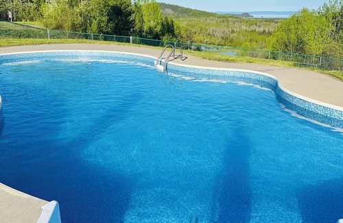 Neebing Cabin | Stunning view of Lake Superior nestled on 61 acres.