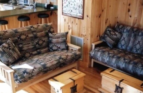 Roan Mountain Cabin | Stunning View, Secluded Luxury Treehouse, State Park Resort, Appalachian Trail