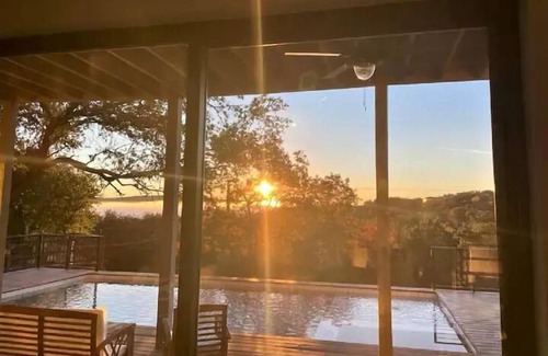 Apache Shores Villa | Stunning View Villa for families - with a Pool, Basketball court & playground