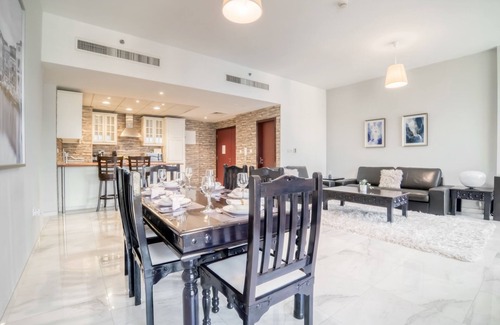 Dubai Marina Apartment | Stunning Views | 300m from JBR Beach |Spacious 2BR