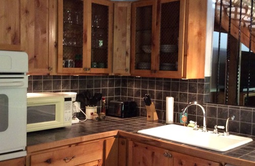 Sedona Cabin | Stunning Views in Charming Sedona Log Cabin, Close to Oak Creek!