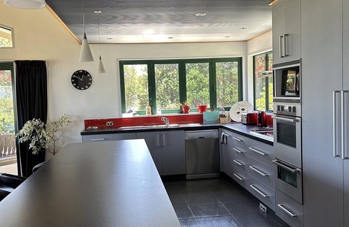 West Coast Region House | Stunning views of the Tasman Sea