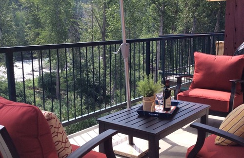 Bigfork Condo | Stunning views of the river - Book NOW for October - Fall Peeping!