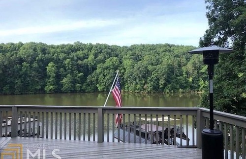 Dawsonville House | Stunning Views on Lake Lanier! Peaceful and quiet cove.