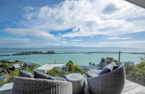Stepneyville House | Stunning views over Tasman Bay