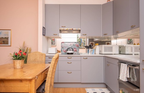 Menaggio Apartment | Stunning Views, Perfect Location, Walk To All Facilities