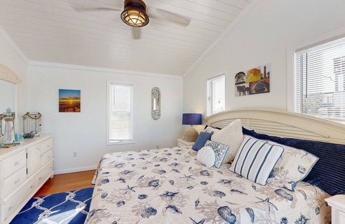Corolla House | Stunning views, wild horses & modern comforts for a unique beachfront experience