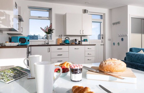 Barrow-in-Furness House | Stunning villa for 2 people with WIFI and TV