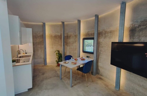 Civezza Villa | Stunning villa for 2 guests with private pool, A/C, WIFI, TV, patio and pets allowed