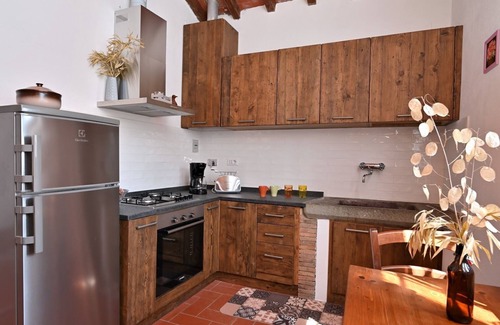 Loro Ciuffenna Villa | Stunning villa for 12 guests with WIFI, private pool, TV, patio, pets allowed and panoramic view