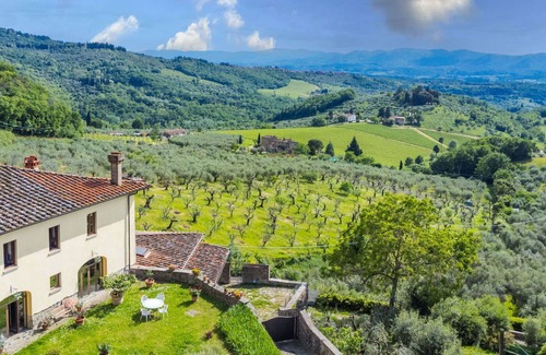 Pelago Villa | Stunning villa for 4 guests with WIFI, TV, patio and panoramic view