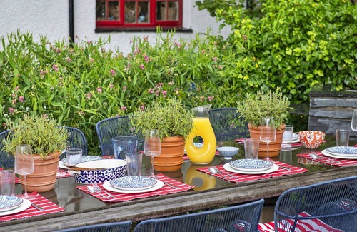 Dolwyddelan House | Stunning villa for 6 guests with WIFI and pets allowed