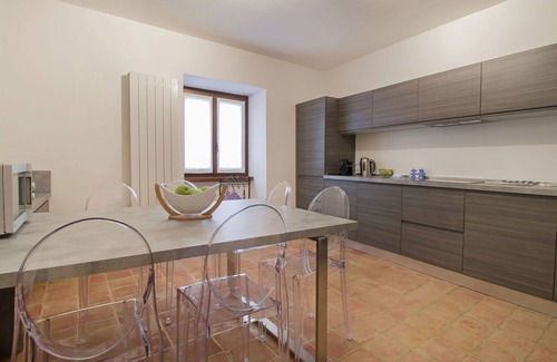 Tresana Villa | Stunning villa for 4 guests with A/C, WIFI, pool, TV, terrace, pets allowed and panoramic view