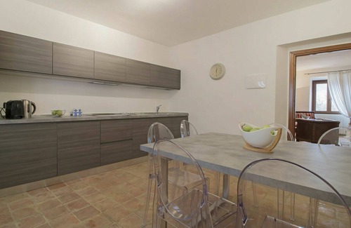 Tresana Villa | Stunning villa for 4 guests with A/C, WIFI, pool, TV, terrace, pets allowed and panoramic view