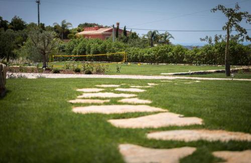 Loule Villa | Stunning villa, heated pool, pool bar, sea views