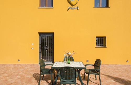 Capraia e Limite Villa | Stunning villa for 6 people with WIFI, pool, A/C, TV and parking