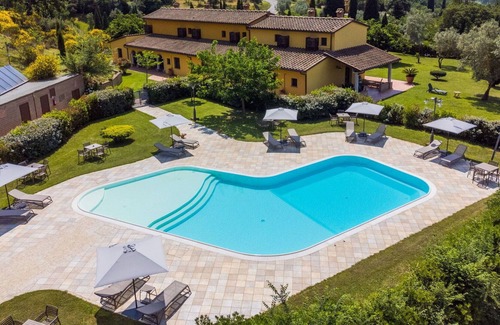 Capraia e Limite Villa | Stunning villa for 6 people with WIFI, pool, A/C, TV and parking