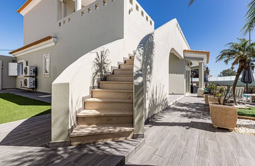 Sesmarias Villa | STUNNING VILLA WITH PRIVATE POOL AND CLOSE TO THE BEACH!