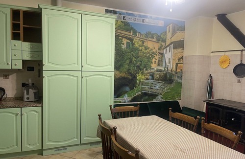 Castelnuovo Villa | Stunning villa with WIFI, hot tub, A/C, sauna, TV, patio, pets allowed and panoramic view