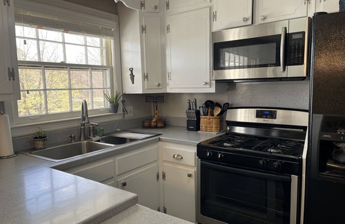 Clarksville House | *Stunning Waterfront Views! PVT Deep Water Dock