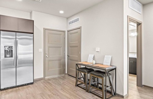 Glendale Sports and Entertainment District Apartment | Stunning Westgate CozySuites by stadium w/pool 3