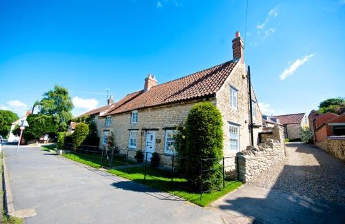 Westow House | Stunning Yew Tree Cottage