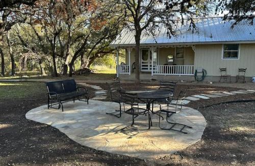 Blanco House | StunningHome on The Blanco River