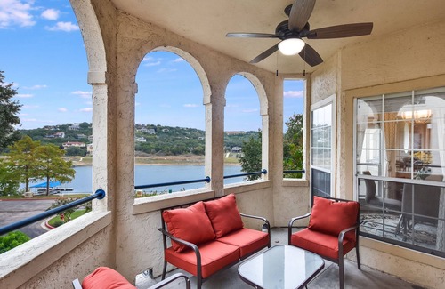 Highland Lake Estates Condo | Stunningly Regal Lake Travis Island Condo with lakeview!