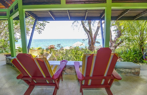 West End Villa | Stunnning & Private Seafront Villa