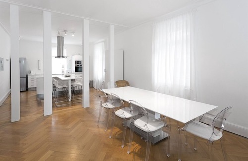 Kernerviertel Apartment | Stuttgart-Mitte and yet a view of the countryside!