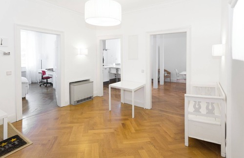 Kernerviertel Apartment | Stuttgart-Mitte and yet a view of the countryside!