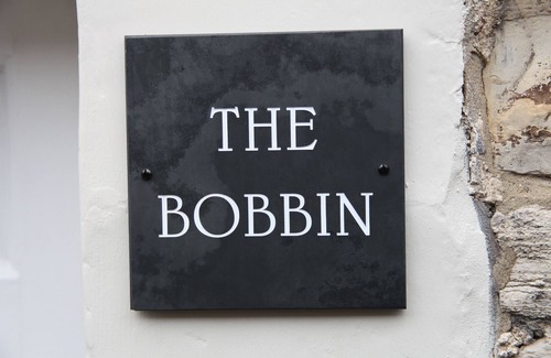 Ashford-in-the-Water Cottage | Style and Comfort - Welcome to The Bobbin