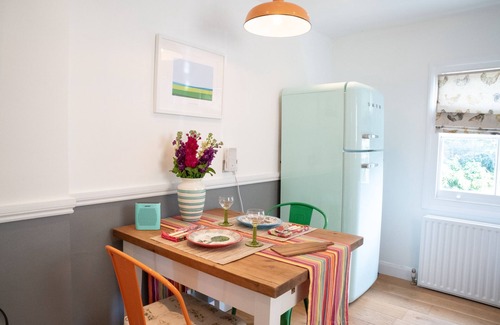 Camberwell Apartment | Style, Charm & Comfort in Camberwell