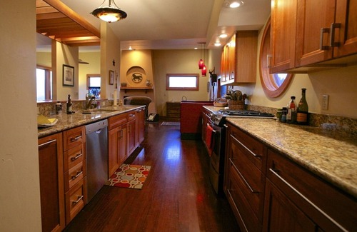 Salida House | Style, Comfort and a Huge View, close to everything!