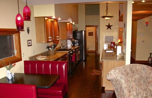 Salida House | Style, Comfort and a Huge View, close to everything!