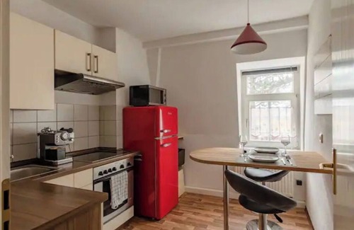 Gruna Apartment | Stylisches 2R Apartment | Großer Garten | Parken