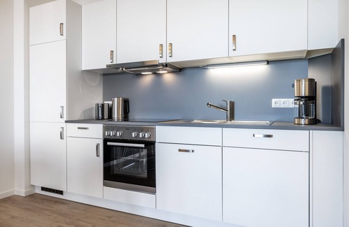 Wismar Apartment | Stylisches Hafenapartment mit Balkon, Wlan, Saunanutzung und Tollem Hafenblick