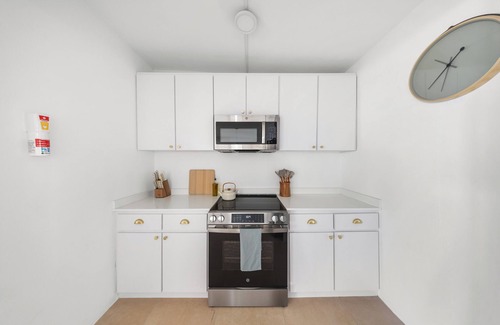 Camino Nuevo House | Stylish 1 BR 1 BA w/View & Pool