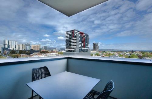 Adelaide Central Business District Apartment | Stylish 1 BR CBD Apt-Pool-Gym-Sauna-Steam Room