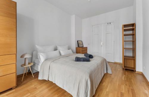 Mitte Apartment | Stylish 120sqm Appartment in Berlin-Mitte