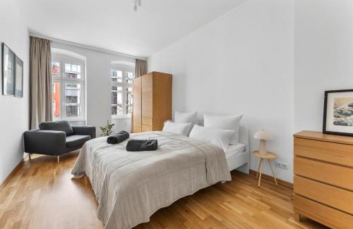 Mitte Apartment | Stylish 120sqm Appartment in Berlin-Mitte