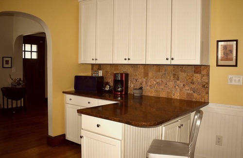 New London House | Stylish 1920s Craftsman Bungalow; tastefully appointed.