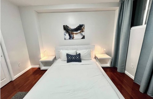 Chinatown Apartment | Stylish 1Bd Apt next to Convention Center