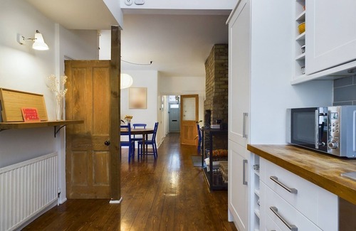 Leyton Apartment | Stylish 1Bedroom Retreat in Vibrant Leyton | Pass the Keys