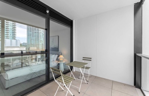South Melbourne Apartment | Stylish 1BR Apt. in Melbourne CBD/Wi-Fi/Yoga