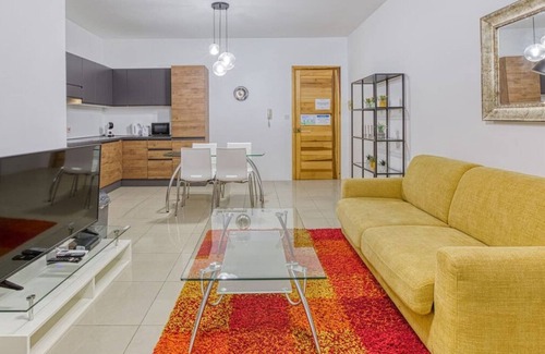 St. Andrew's Apartment | Stylish 1BR home with full amenities in Swieqi!
